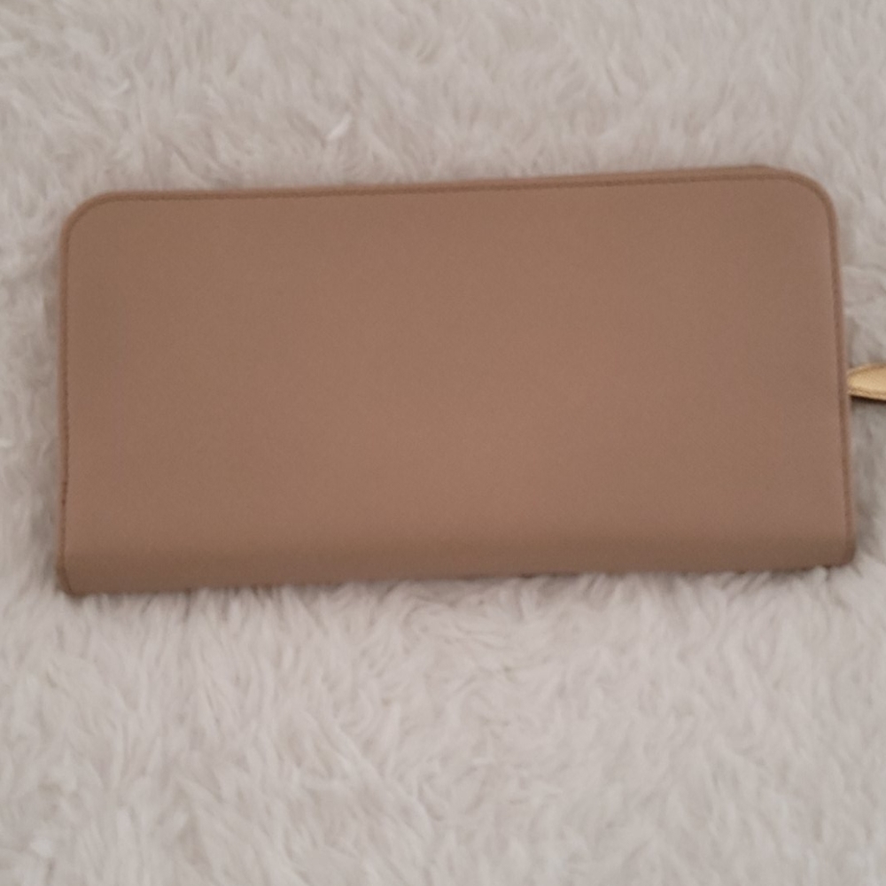 Prada Large Saffiano Wallet in Cammeo - Picture 2 of 8